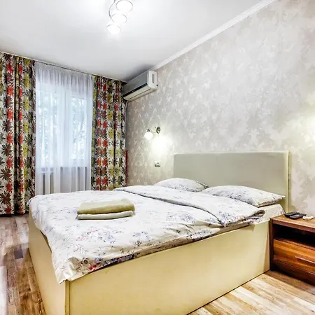 Центральная Панорама: Уютное Жилье Между Парками Almaty Exterior photo